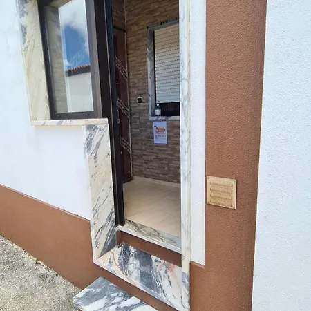 Gomes & Fortunato House בית נופש *