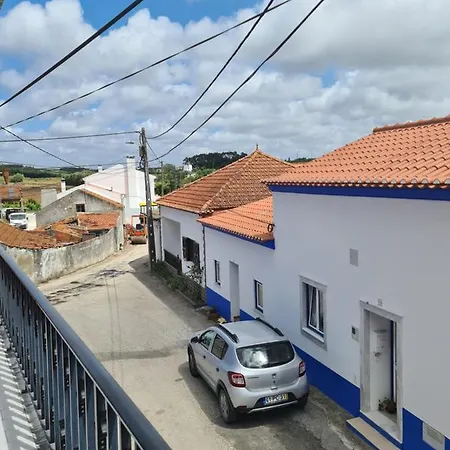 Gomes & Fortunato House בית נופש Casais Brancos