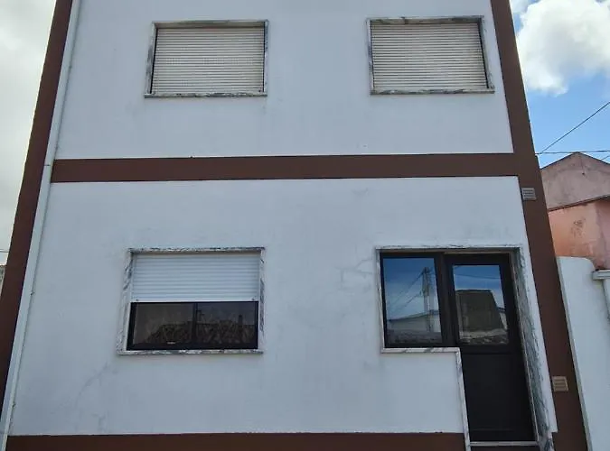 בית נופש Gomes & Fortunato House Casais Brancos